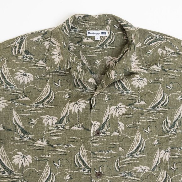 ✨Reyn Spooner x Uniqlo Hawaiian Aloha Shirt Green Palm Tree Sailboat Print Small - Picture 3 of 11